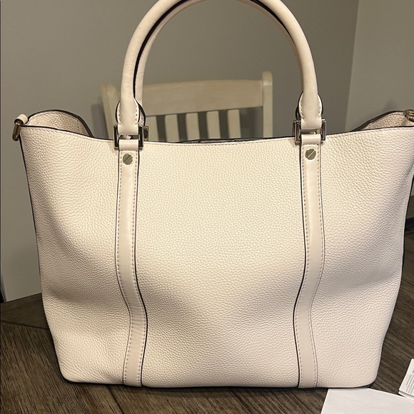 Michael Kors Cream Leather Tote with Gold Accents . Brand NEW! Never used - Picture 2 of 7